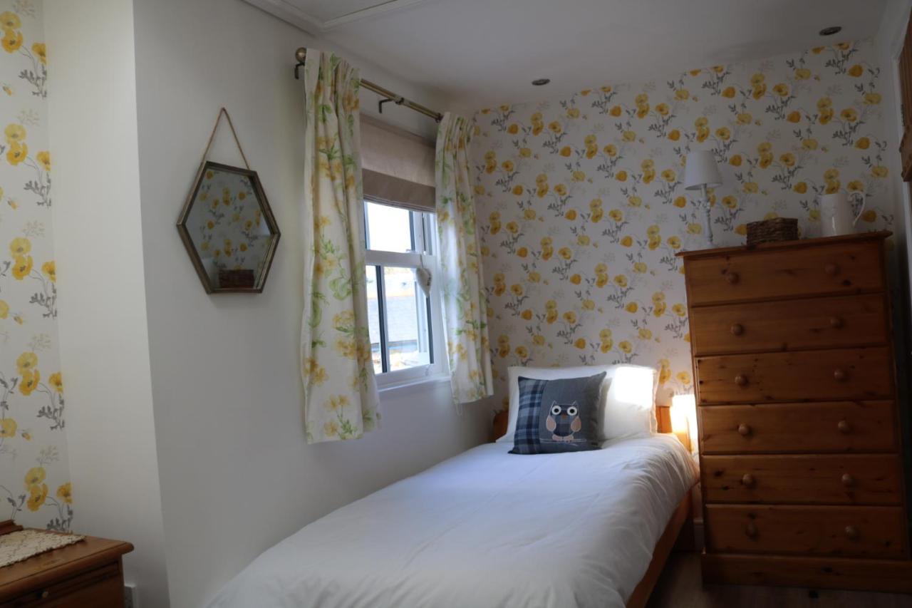 Large Cottage, 3 Beds All En-Suite, Small Village Location Overlooking Mousehole Penzance Extérieur photo