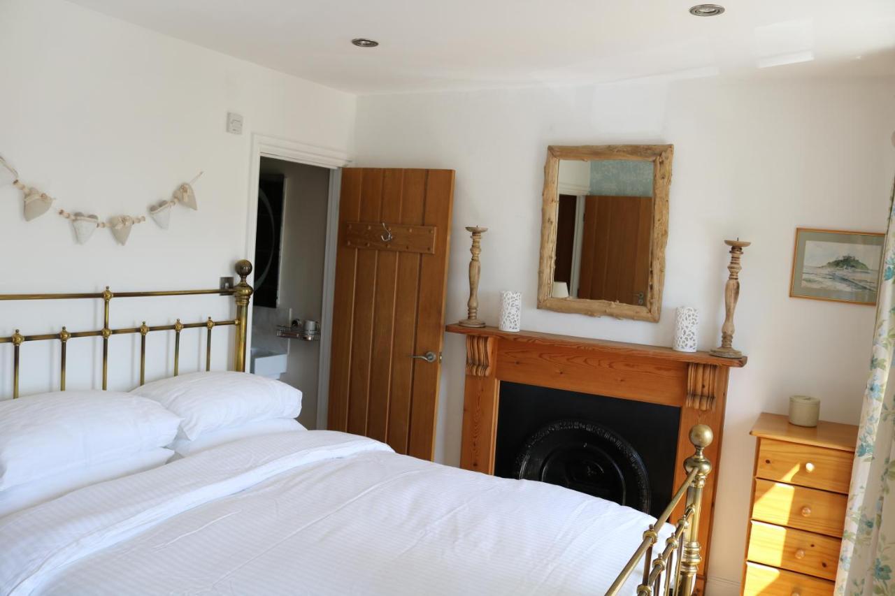 Large Cottage, 3 Beds All En-Suite, Small Village Location Overlooking Mousehole Penzance Extérieur photo